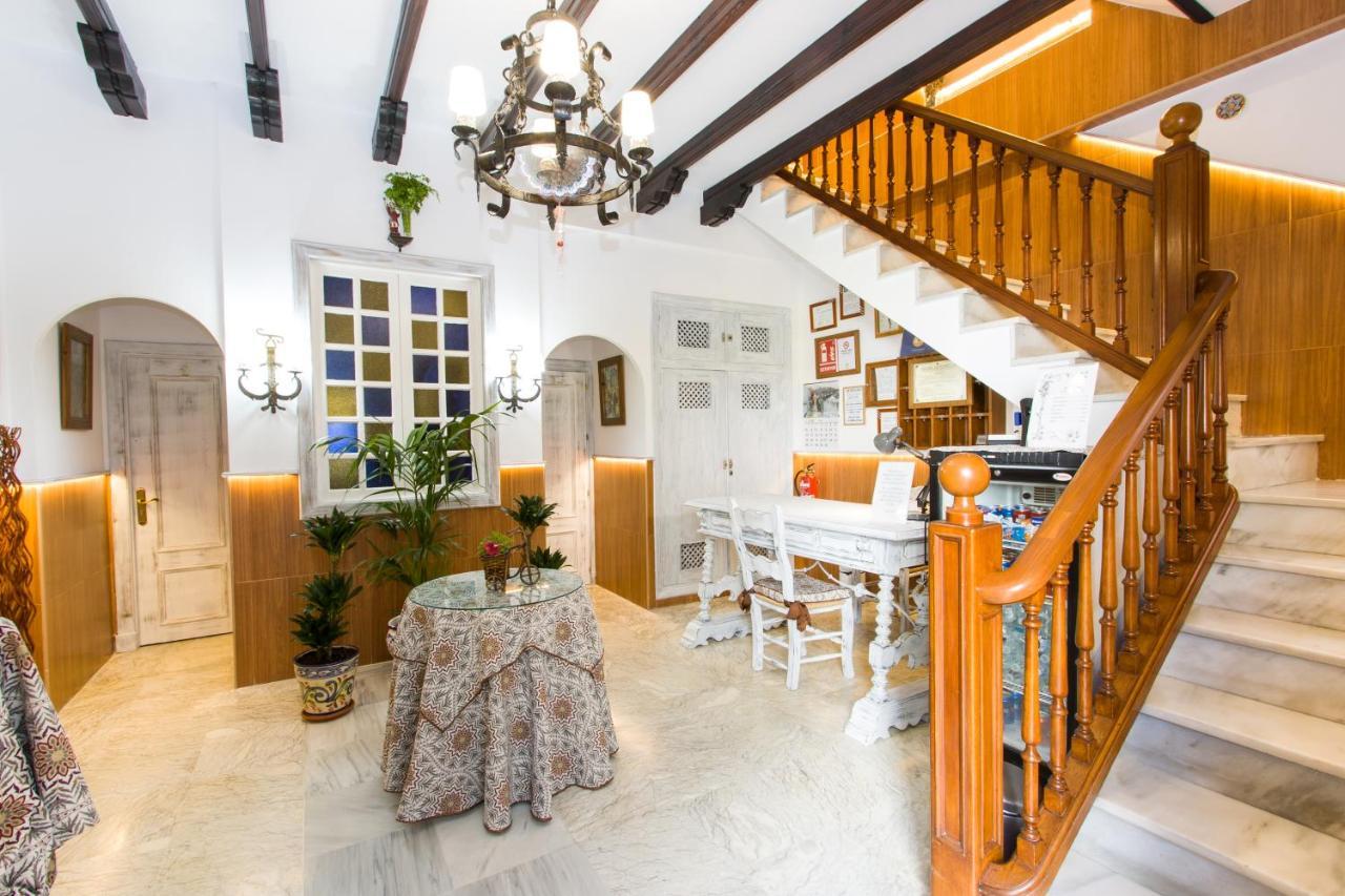 Hostal La Estrella Marbella Luaran gambar